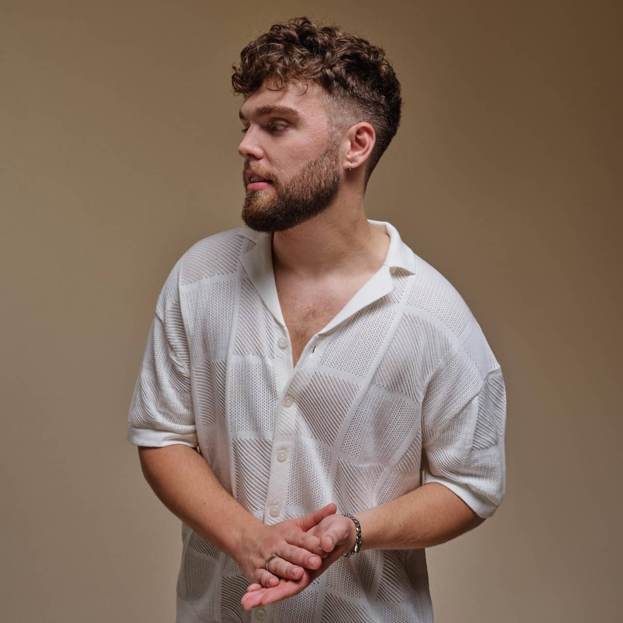 Singer/Songwriter Chris de Sarandy