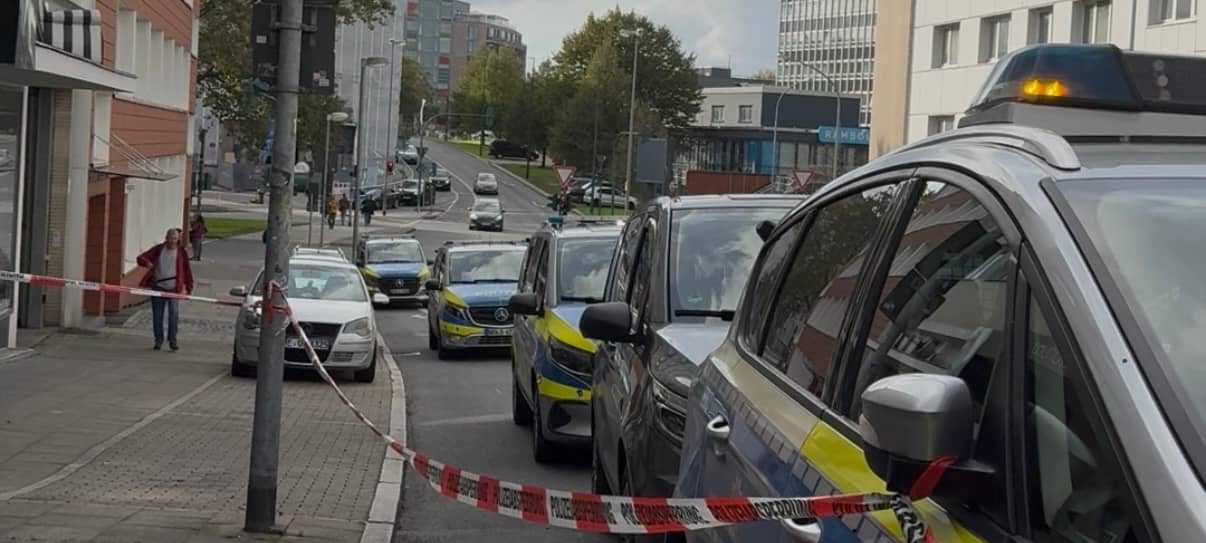 Großer Polizeieinsatz in Essen: Polizei sucht JVA-Gefangenen
