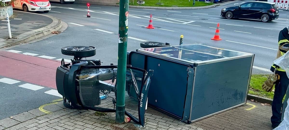 Unfall in Essen mit Lastenrad - Feuerwehr im Einsatz