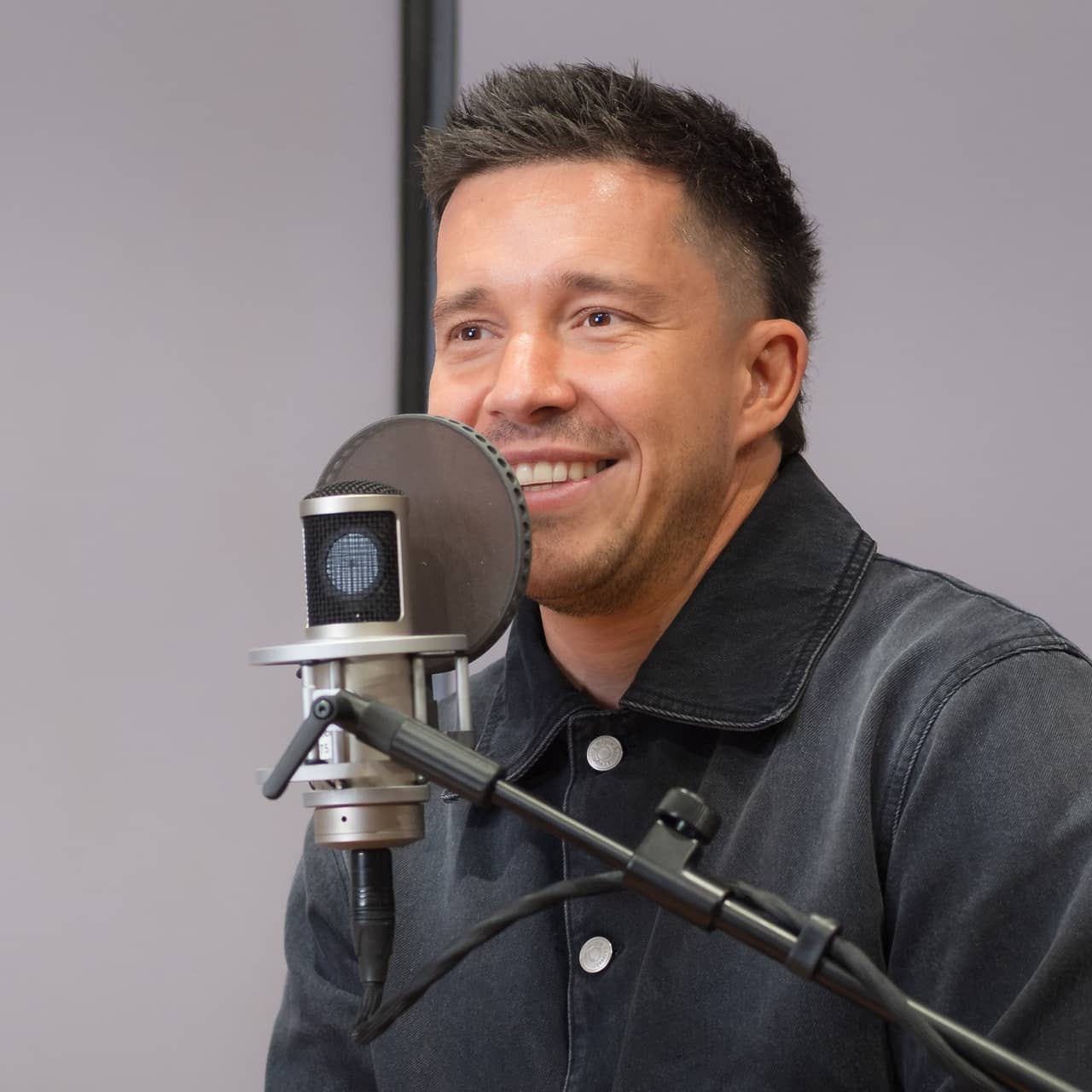 Nico Santos im Interview mit Radio Essen und WAZ Essen