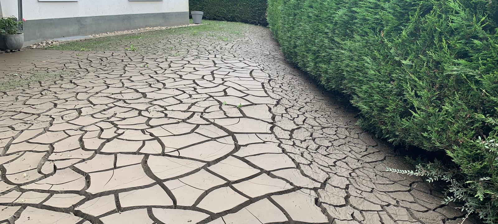 laupendahler-landstrasse-auto-radio-essen-schlamm-dreck-sturm-hochwasser