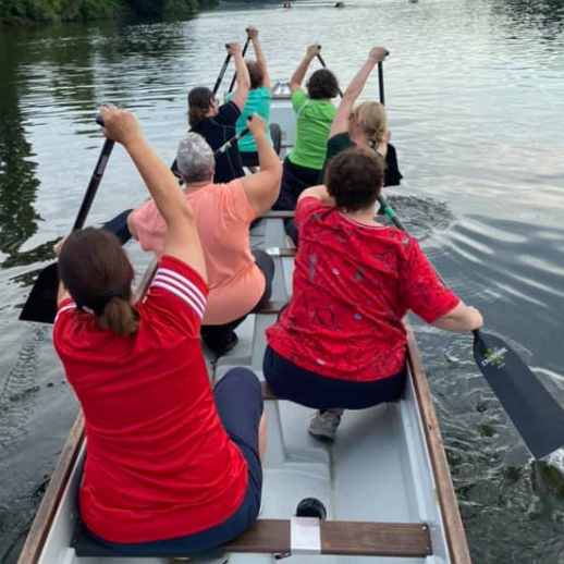 Die Damen vom TVK Pink Dragons in Aktion.