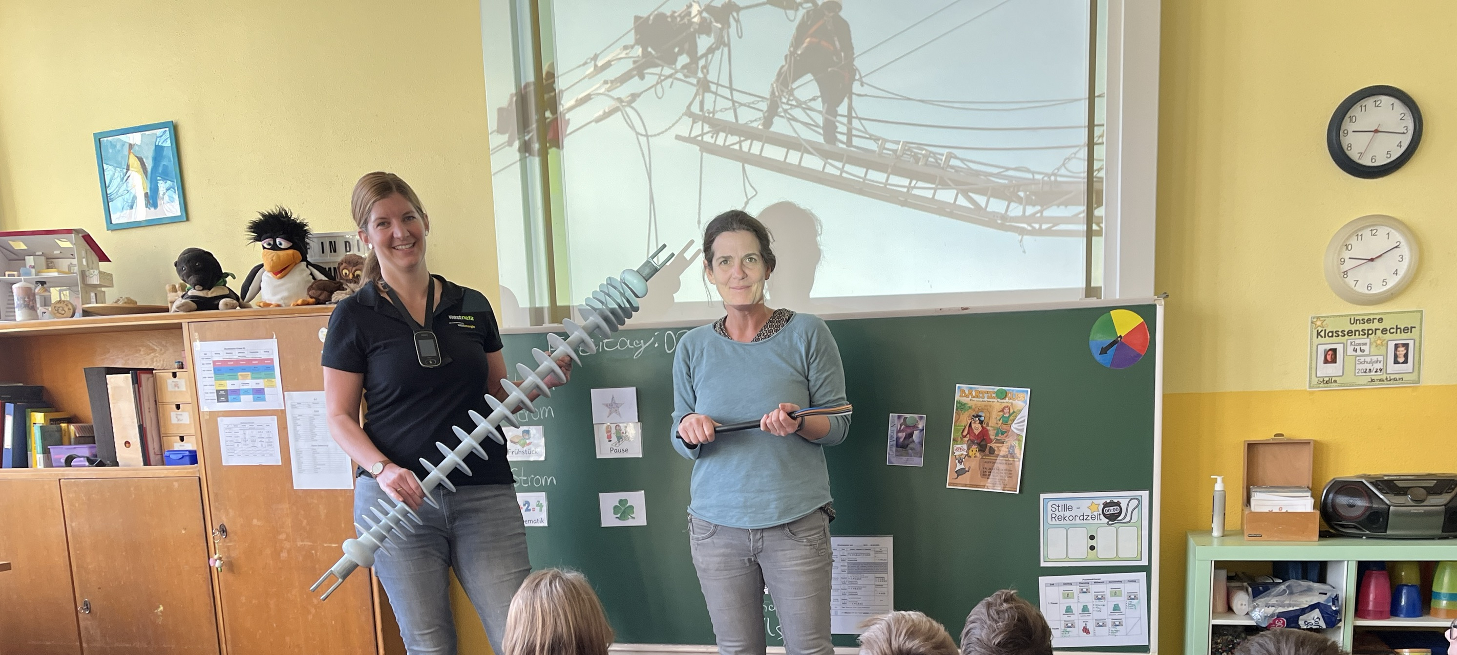 Grundschule in Essen geht dem Strom auf die Spur