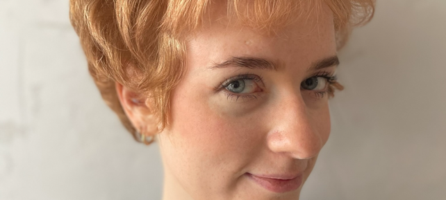 Olivia mit Fönfrisur