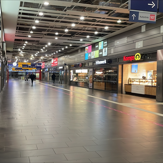 Der Essener Hauptbahnhof gegen 6 Uhr