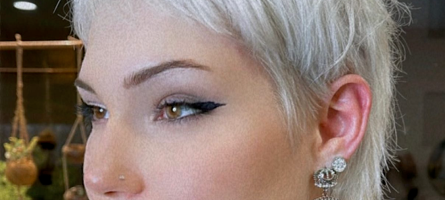 Estelle mit dem "Mullet"