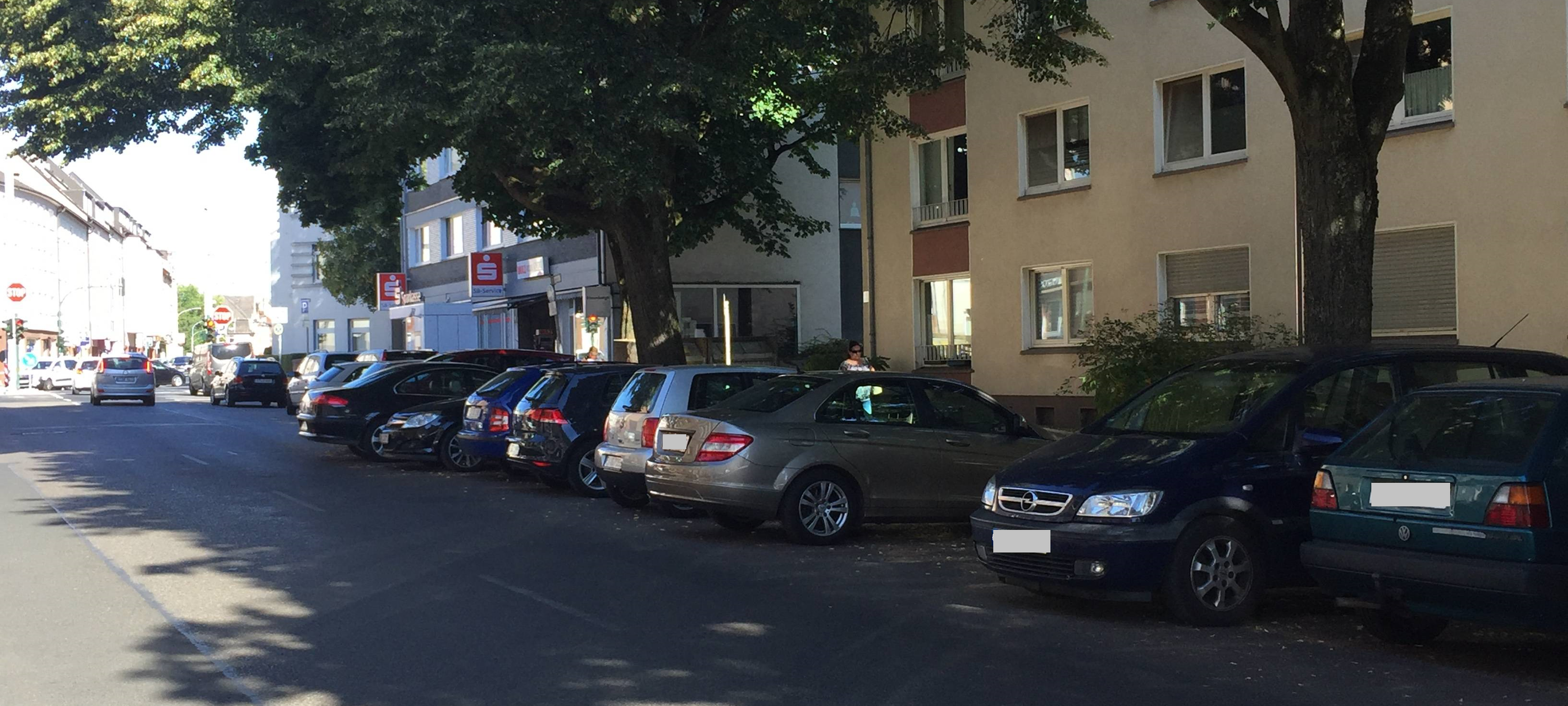 Parkplätze Weserstraße in Essen-Bergerhausen