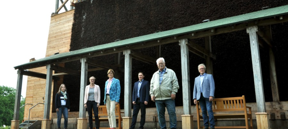 Das sanierte Gradierwerk im Grugapark in Essen ist wieder geöffnet.